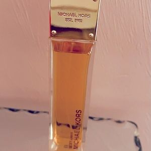 Michael Kor’s Sexy Amber Perfume